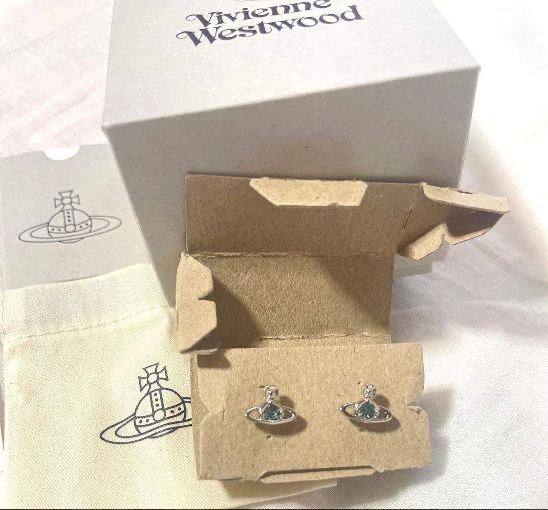 寿*ン様 【本日限り値下げ‼️】ヴィヴィアン ピアス