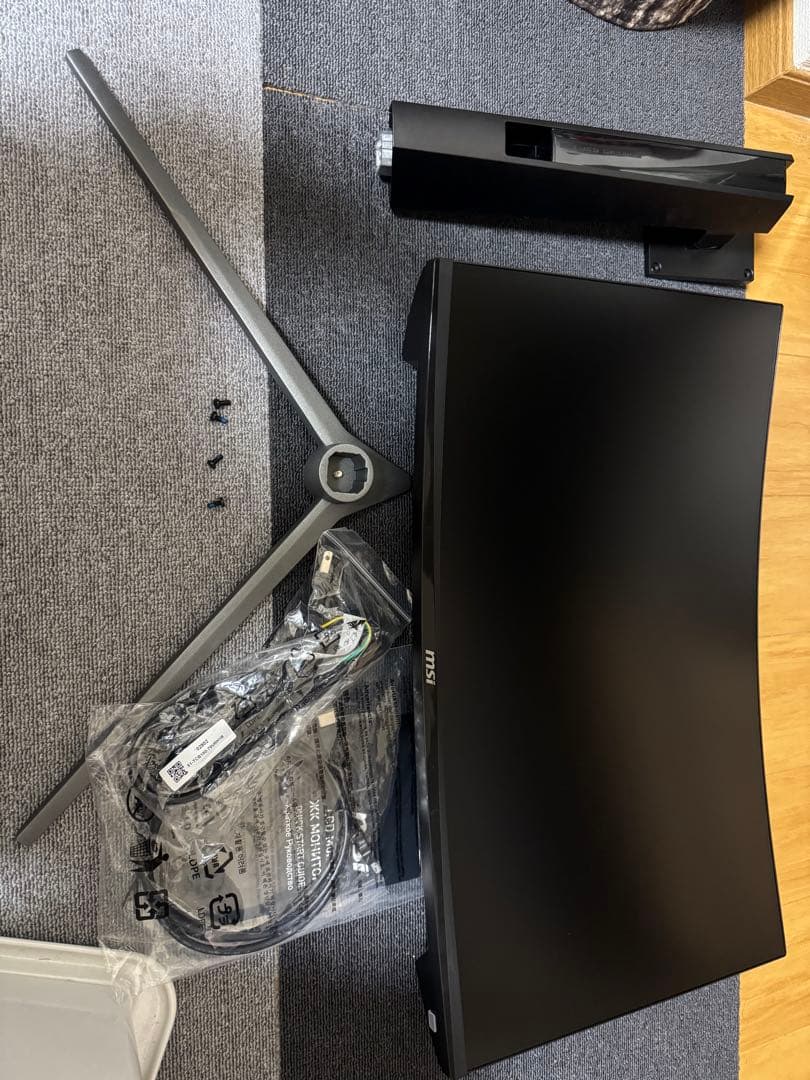 MSI MAG 27C6PF カーブドゲーミングモニター27インチ　美品