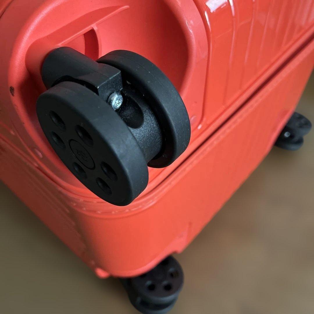 超美品リモワトランクプラス　オレンジ 1度使用限定色