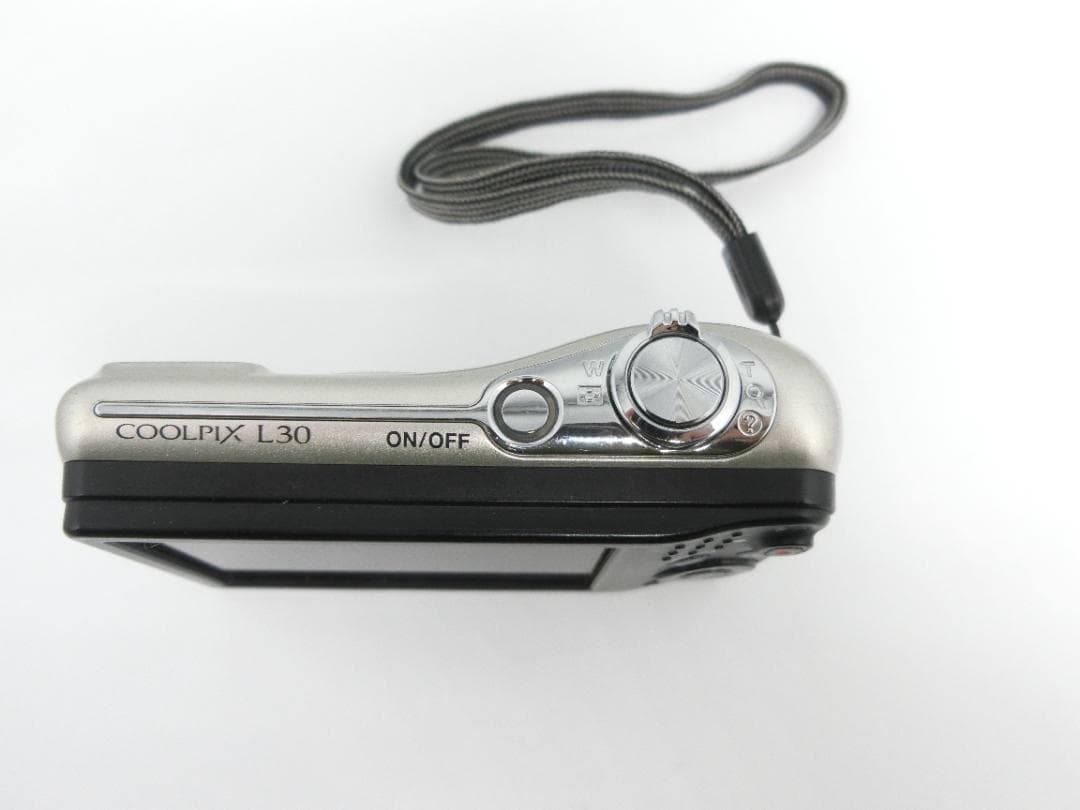 Nikon COOLPIX L30コンデジ シルバー