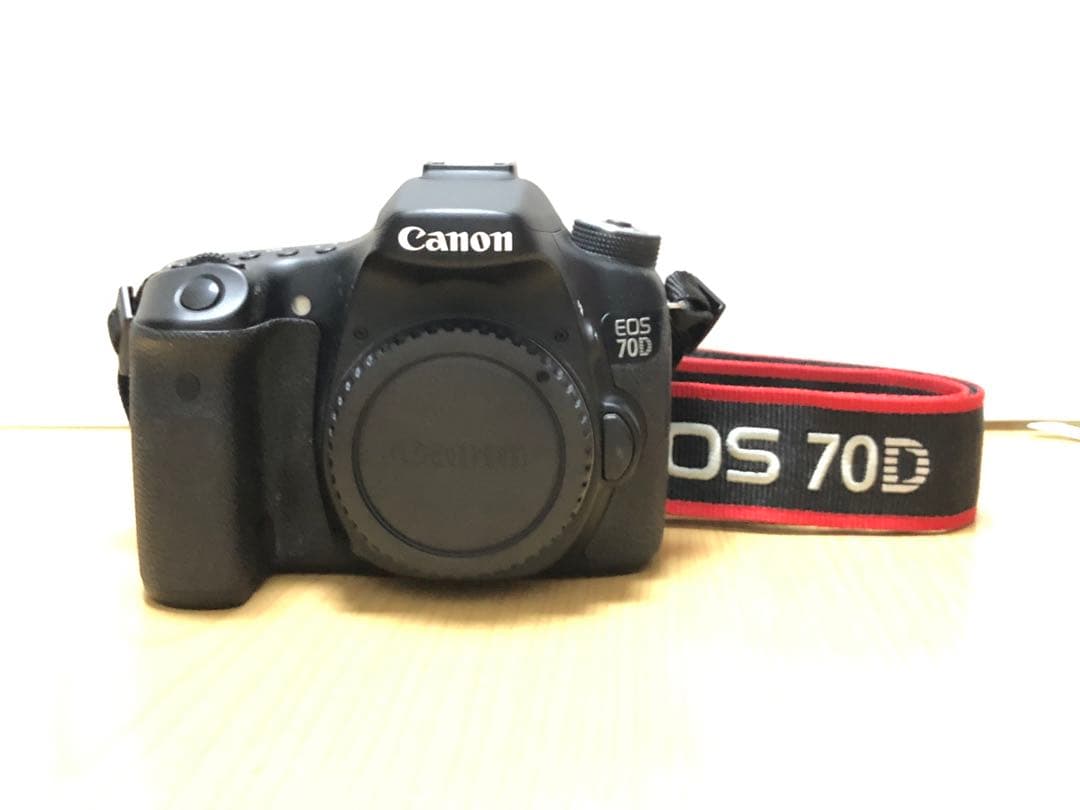 ★ EOS 70D 本体 Canon 一眼カメラ ★