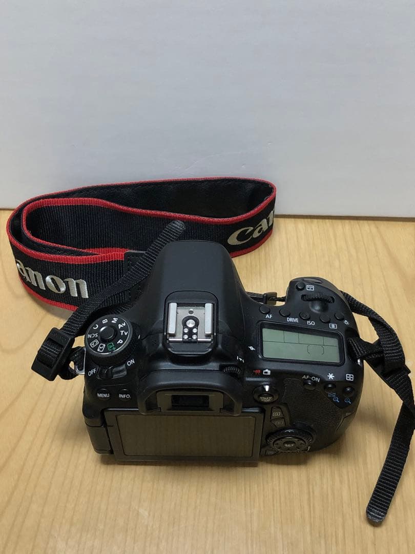 ★ EOS 70D 本体 Canon 一眼カメラ ★