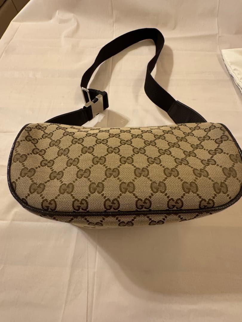 【値引しました】⭐︎美品⭐︎GUCCI ボディバッグ キャンバス 630915