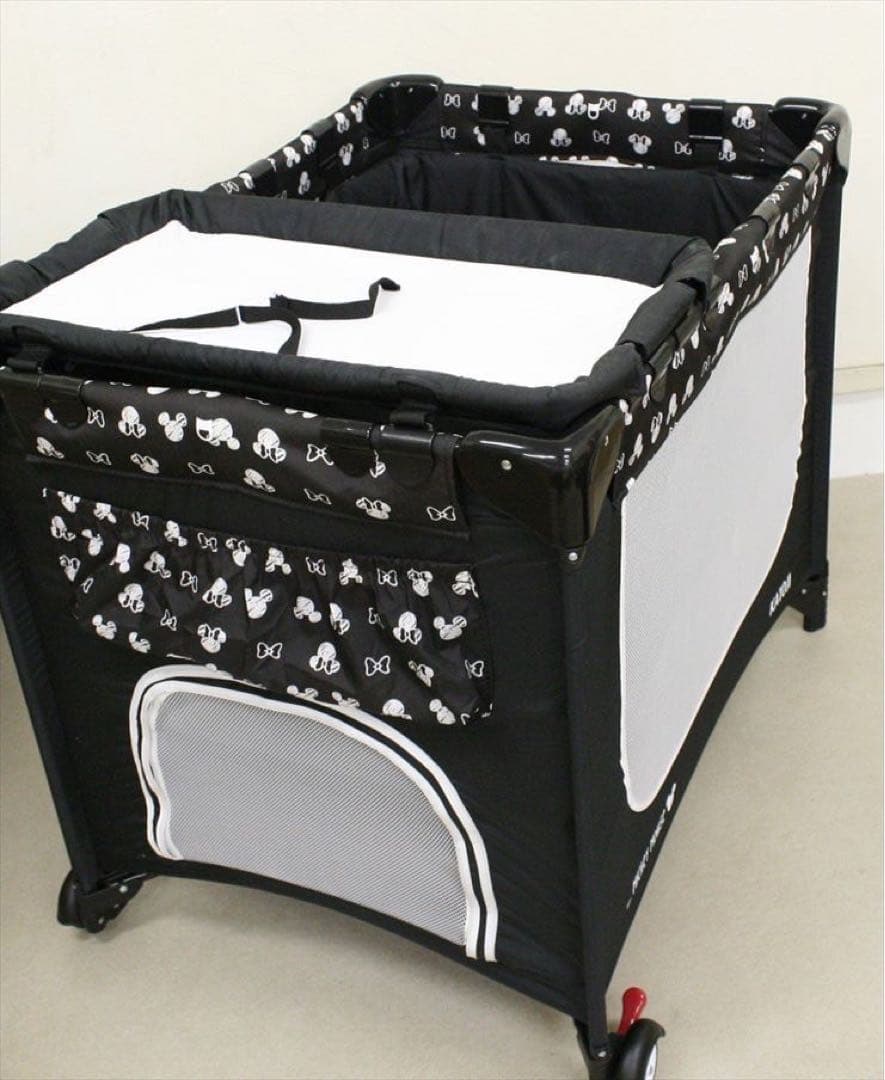 美品 katoji カトージ ポータブルベビーベッド ミッキー ベビーサークル