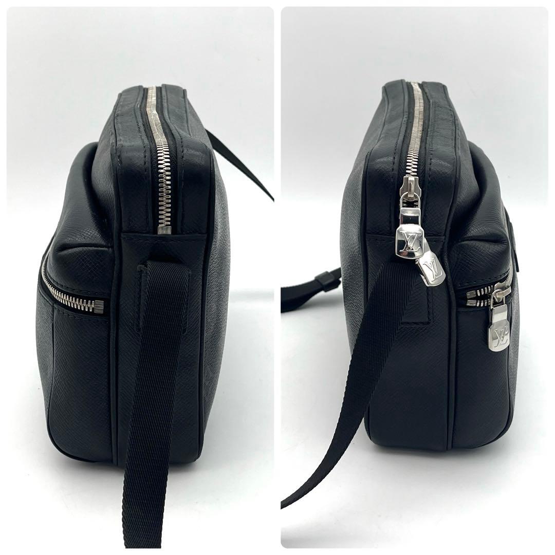 ルイヴィトン アウトドアメッセンジャーPM ショルダー　モノグラム　エクリプス