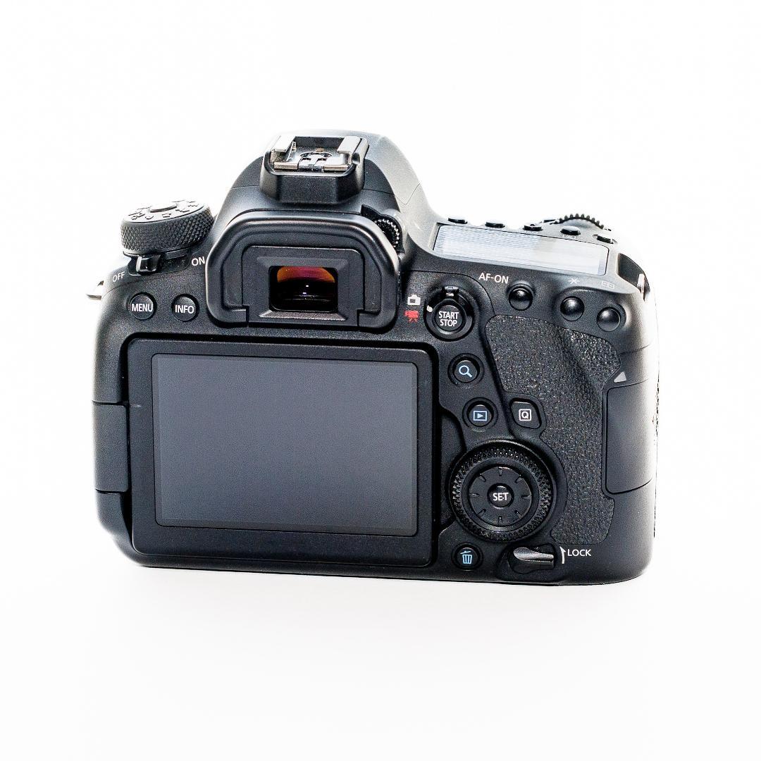 Canon EOS 6D Mark II ボディ+(バッテリー・充電器)値下げ中