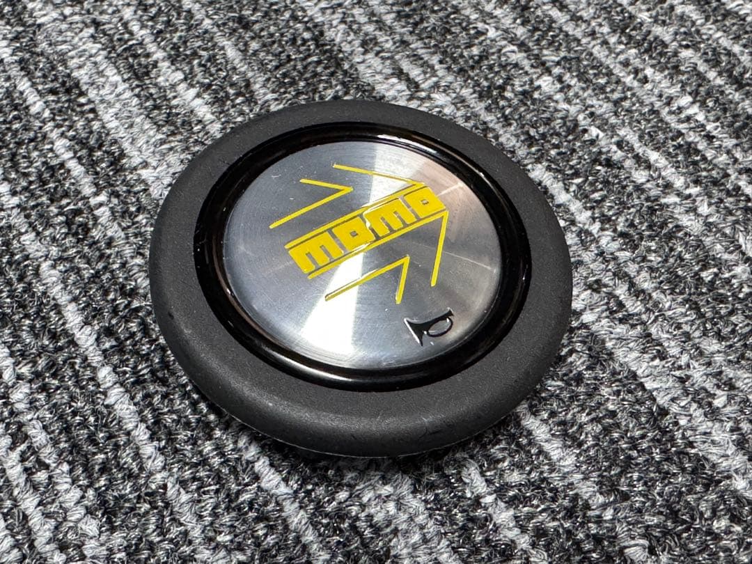 MOMO ステアリング DRIFTING 35Φ