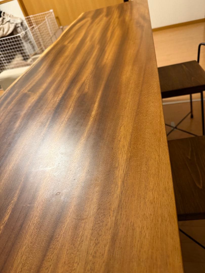 モンキーポッドカウンターテーブル　スツール付き