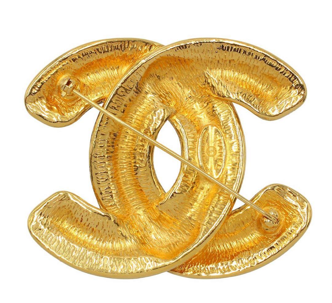 R2576 美品!! シャネル マトラッセ柄 ココマーク ブローチ