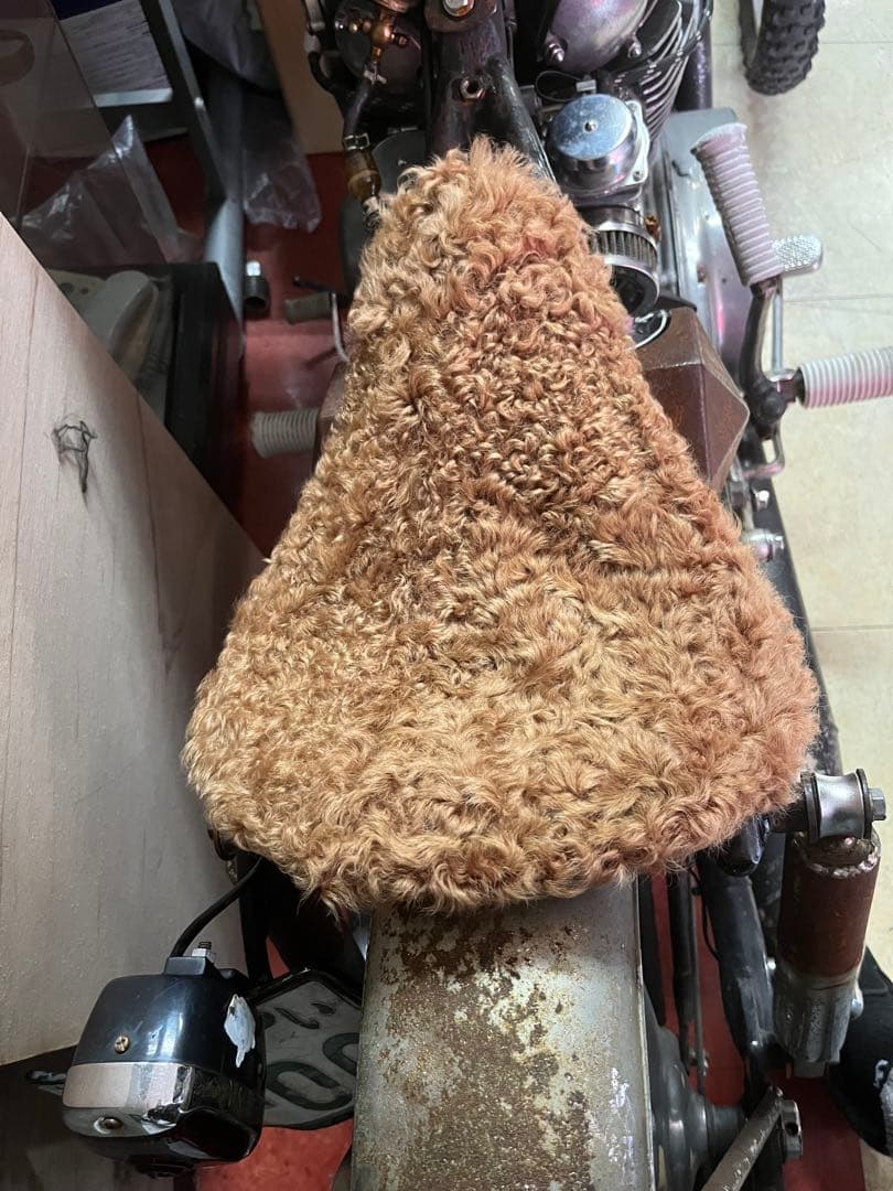 羊毛　シート　ハーレー　xs650 sr400 パン　ショベル　wl