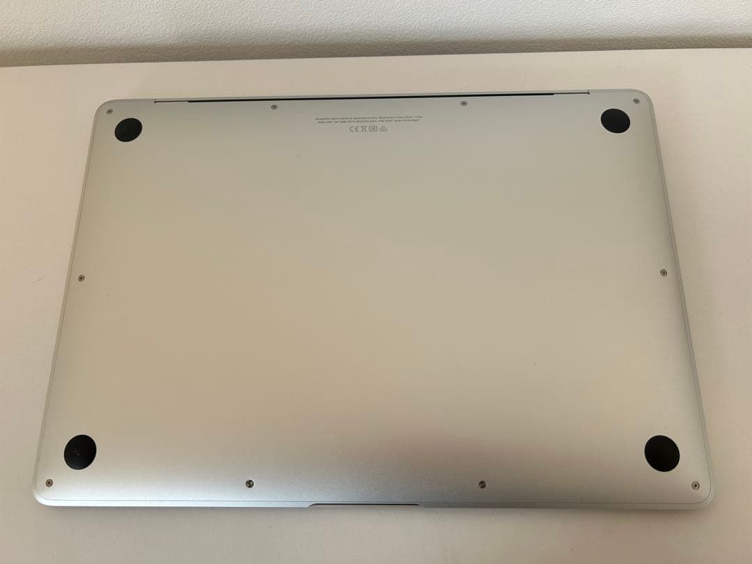 【美品】MacBook Air M1 2020 シルバー　8GB 256GB