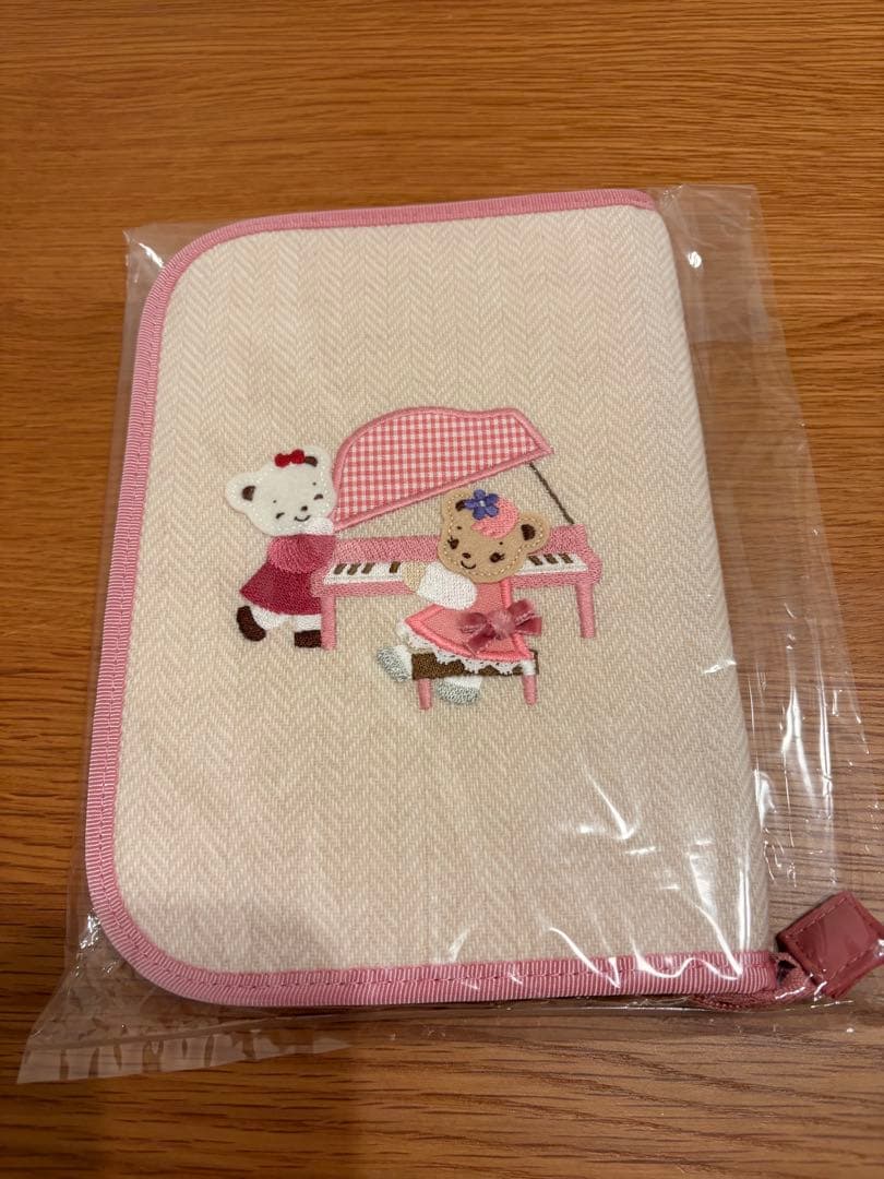 ファミリア　マルチポーチ