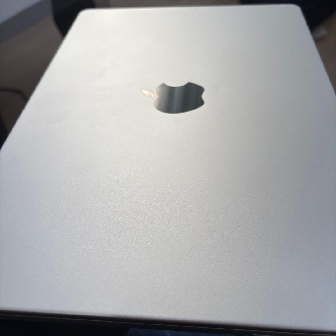 Macbook Pro 14インチ 8GB 512GB MR7J3J/A