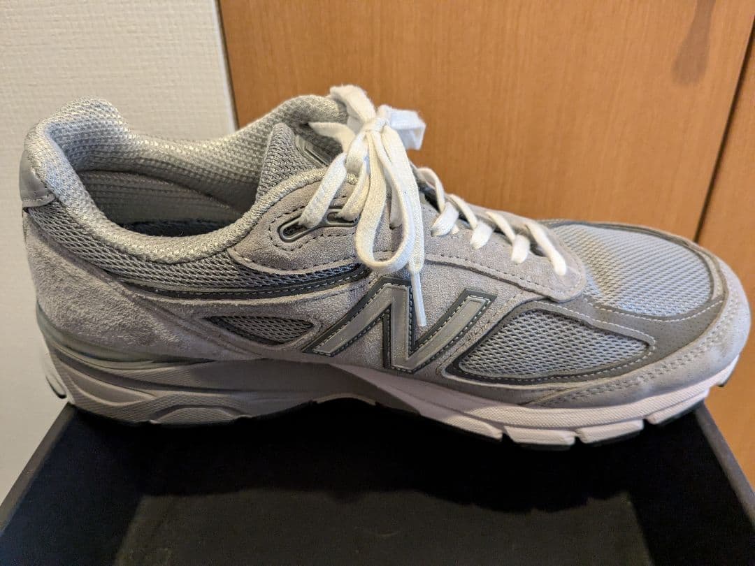 美品　ニューバランス990V4 Grey Silver