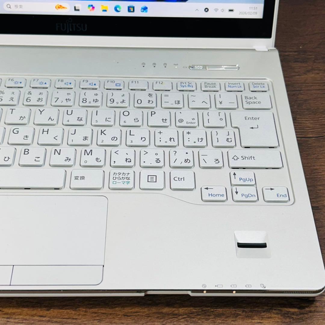 SSD搭載★オフィス付きノートパソコン★Windows11★WEBカメラ 富士通