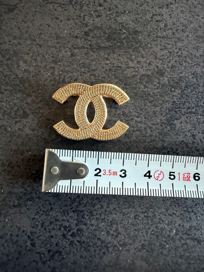 「美品」CHANEL ゴールド CCロゴ ブローチ