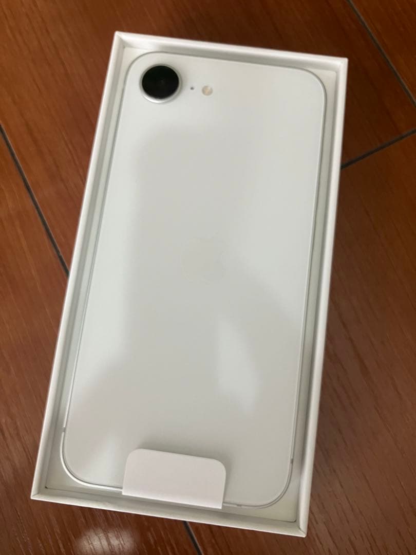 太*吉様 【新品未使用】AppleiPhone16e 128GB ホワイト