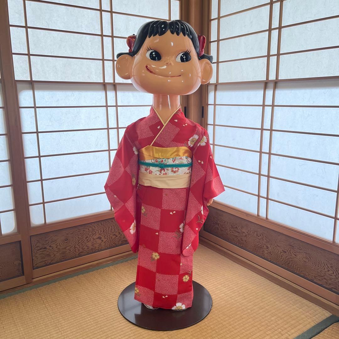不二家 ペコちゃん 店頭用人形 等身大 着物姿 シリアルナンバー入り 非売品