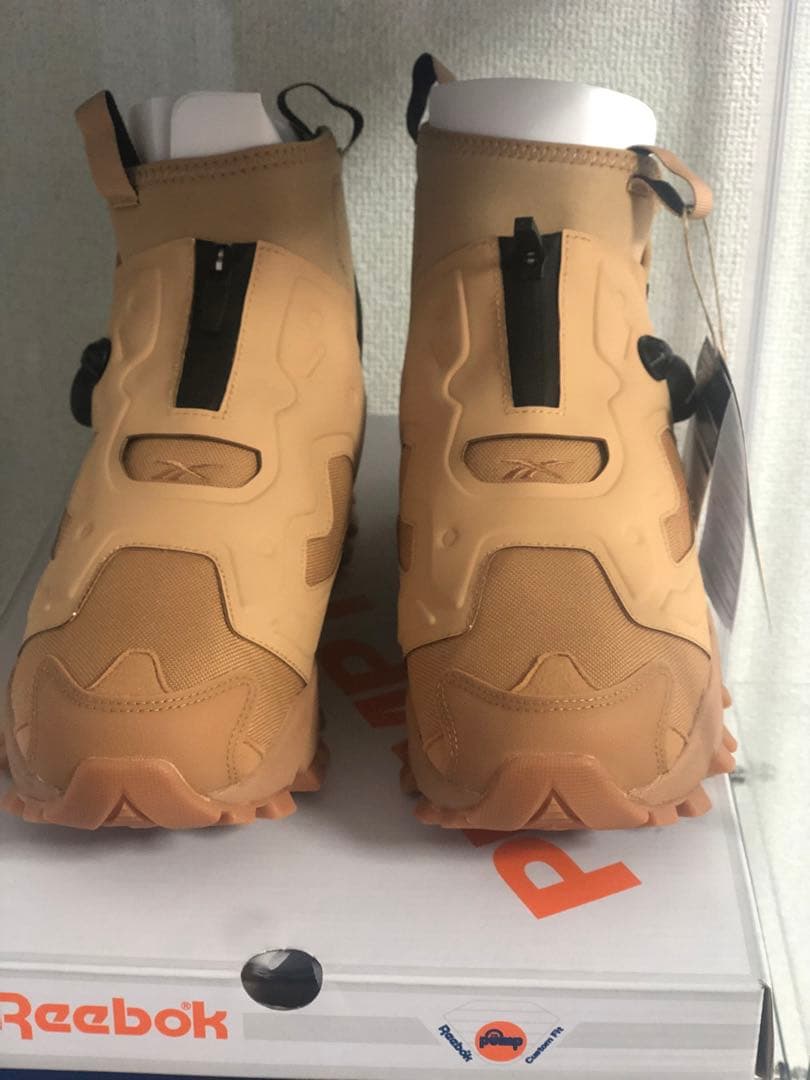 【新品】リーボック　インスタ ポンプフューリー ミッド / キャメル　27cm