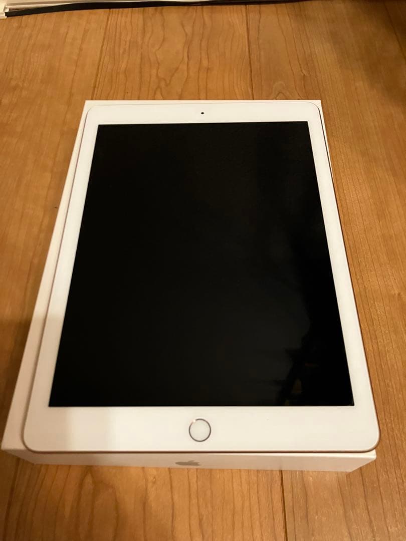 【美品】Apple iPad 第6世代 128GB ゴールド　Wi-Fiモデル