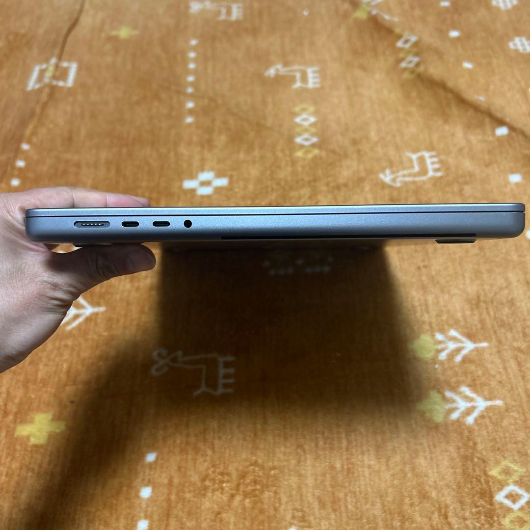 MacBookPro 16インチ M1 16/500GB 16core