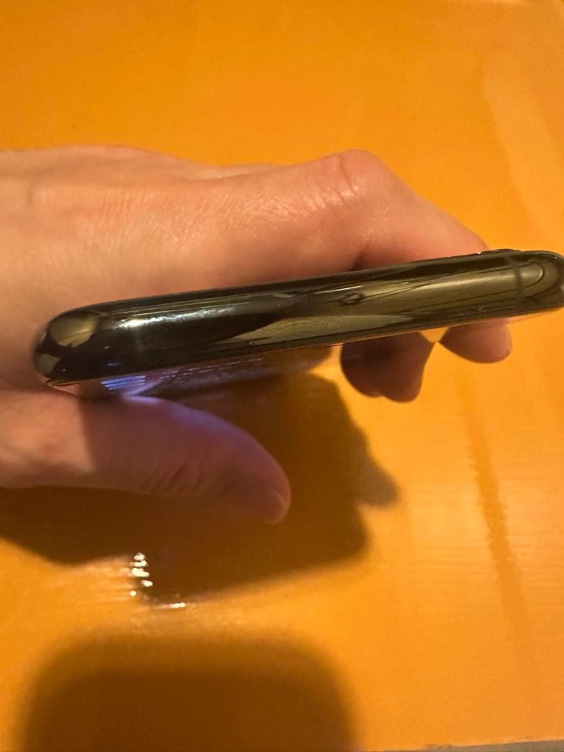 【美品】【箱、充電器】iPhone 11 Pro ミッドナイトグリーン 64GB