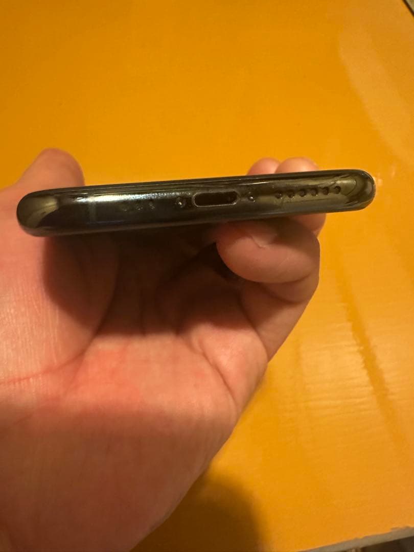 【美品】【箱、充電器】iPhone 11 Pro ミッドナイトグリーン 64GB