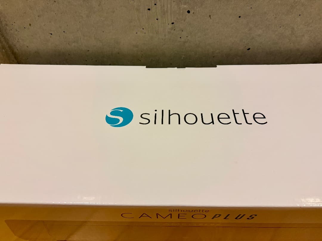 (新品・未使用)シルエット CAMEO 4 PLUS /カッティングマシン