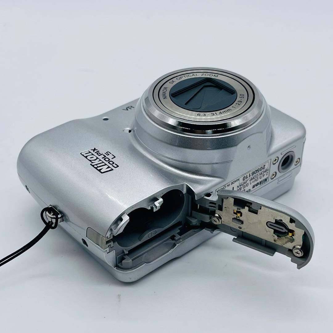 【美品動作確認済み】NIKON COOLPIX L5 デジタルカメラ 単三電池