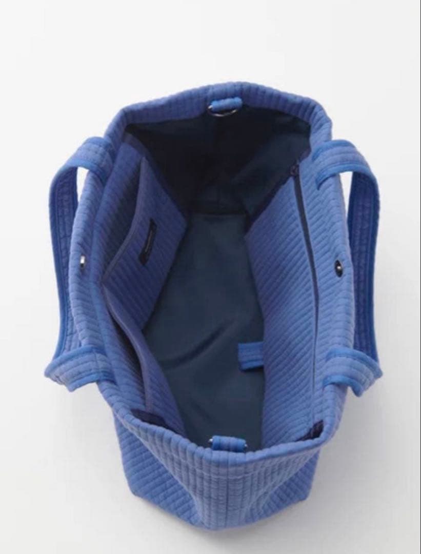 完売品　ファミリア　ピオヌンナルコラボ　ボヤージュ　ブルー