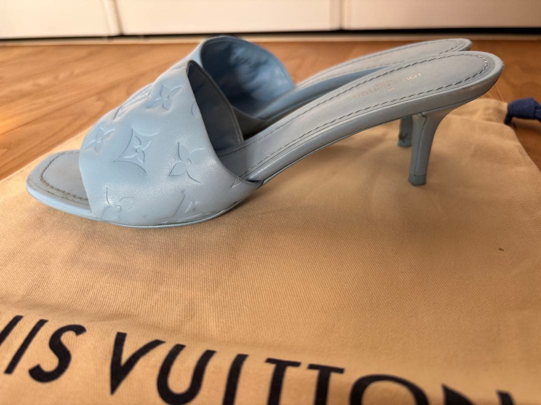 LOUIS VUITTON ライトブルー ミュール