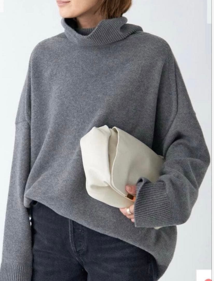 Deuxieme Classe ariesタートルネックプルオーバー