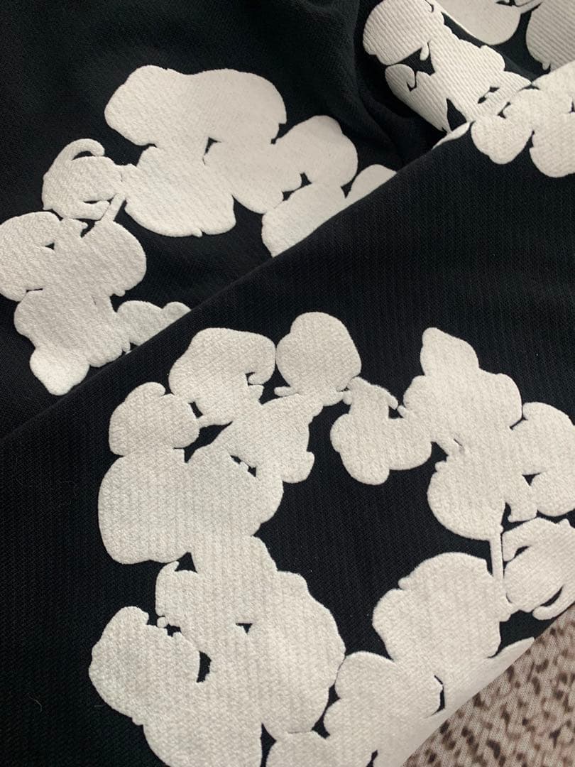 DENIM TEARS パーカー M ブラック 花柄