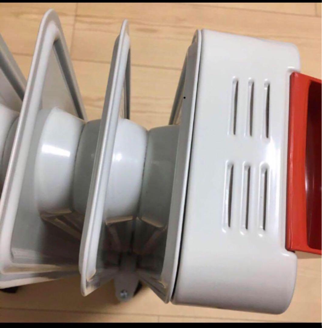 オイルヒーター　デロンギ（アリエテ）暖房器具