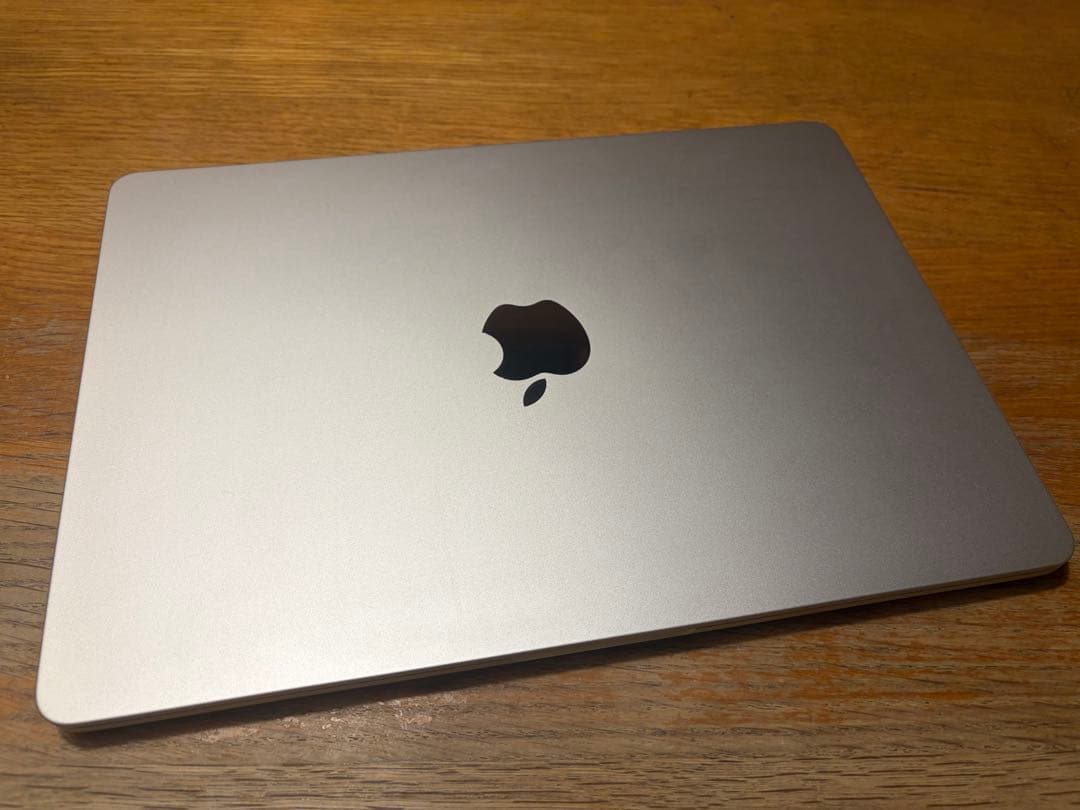 美品 macbook air M2 256GB スターライト