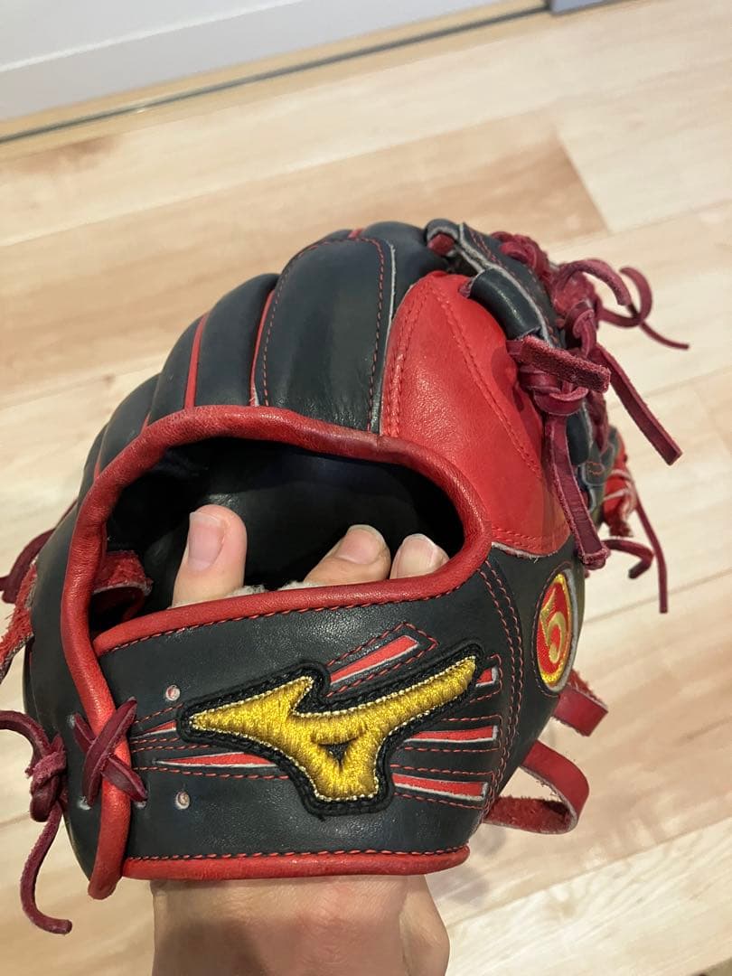 a*5様 ミズノプロ軟式オーダーグローブ 黒 赤