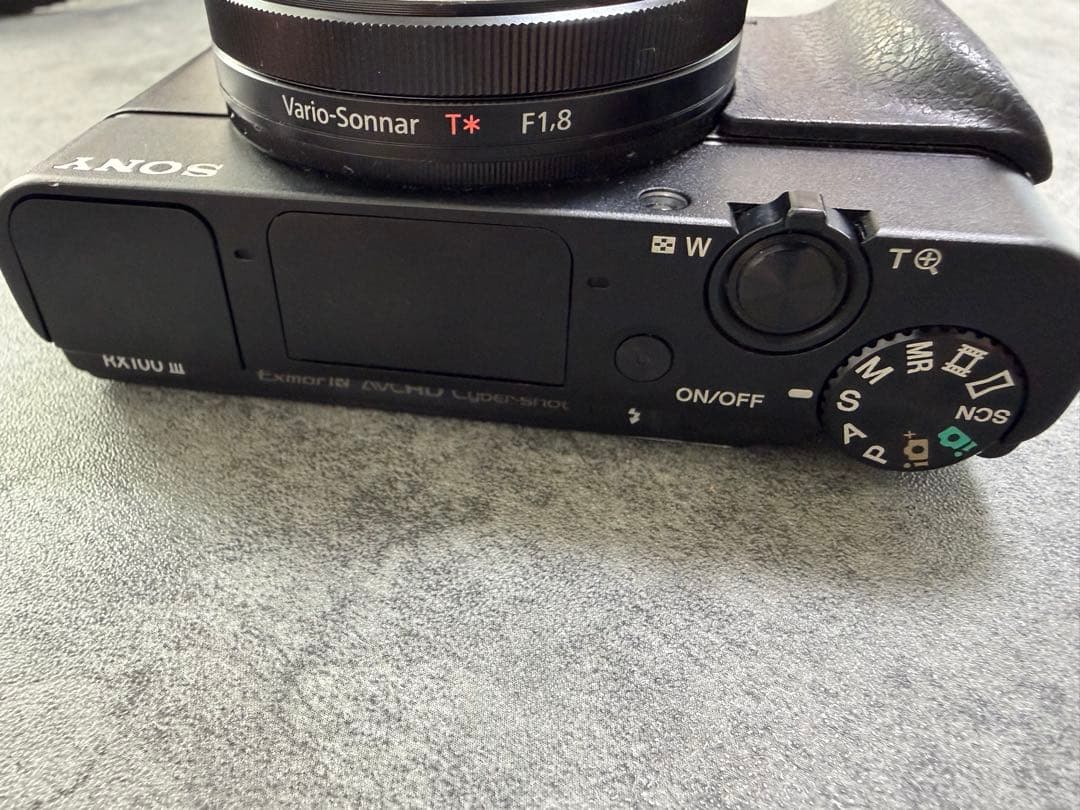 Sony RX100 III コンパクトデジタルカメラ