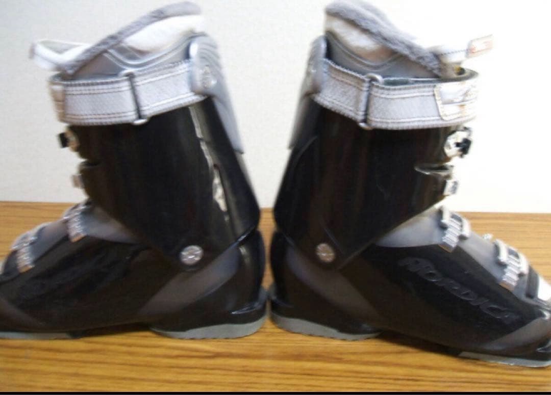 hakubamonsterboy  ノルディカブーツとスキー板