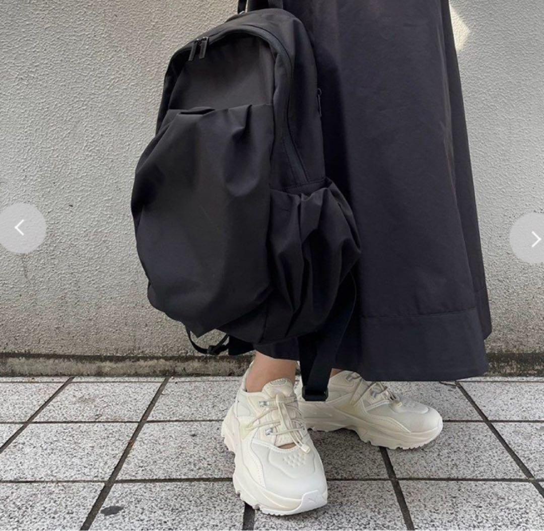 emmi ブラックナイロンリュック 未使用