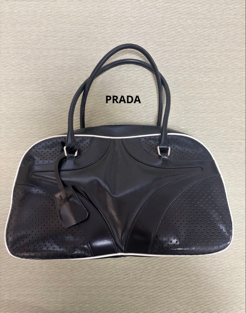 ☆専用☆PRADAプラダボーリングバッグレザーハンドバッグパンチング加工黒