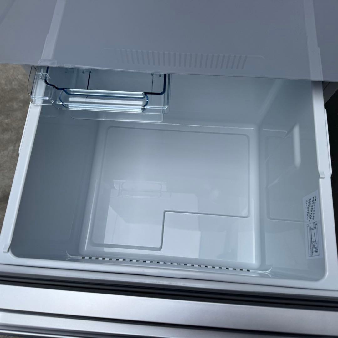 252⭐️2025年製★ほぼ新品★ヤマダ電機　冷蔵庫　3ドア　自動製氷　ガラス扉