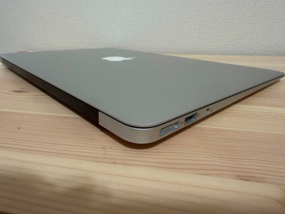 MacBook Air 13 2014 /i5/4GB/128GB/充放電111
