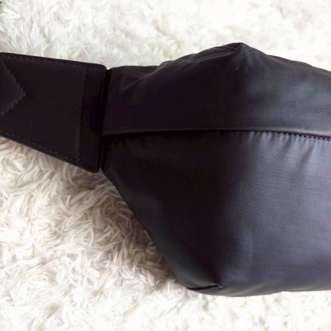 美品 バーバリー ボディバッグ ロゴ 保存袋付き クロスボディ 黒 ユニセックス