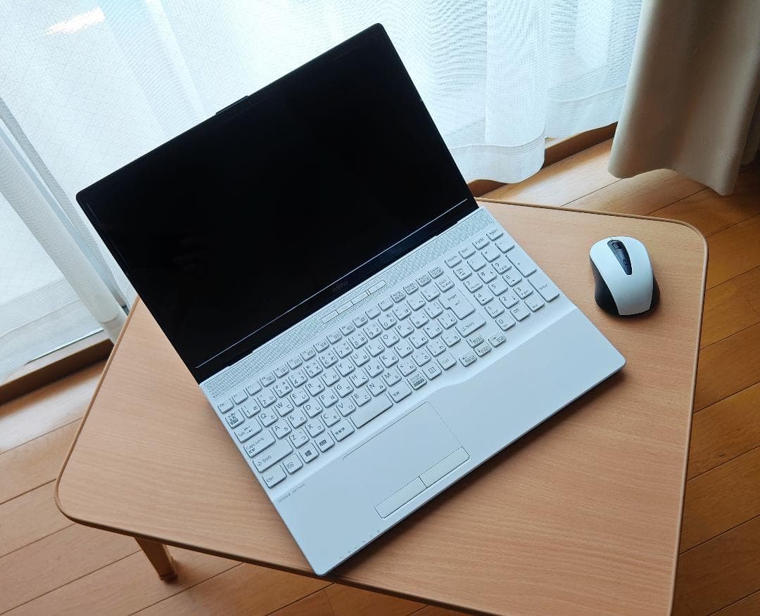 Fujitsu Lifebookノートパソコン