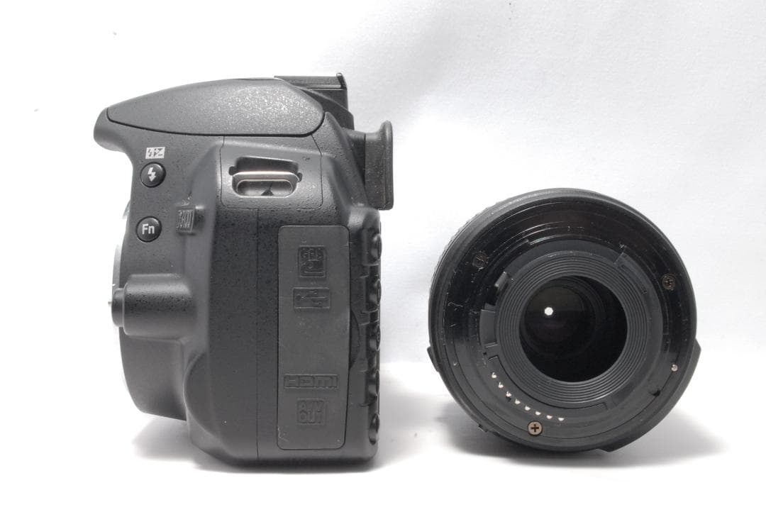 【ショット数6535枚】Nikon D3100　スマホ転送　液晶きばみあり