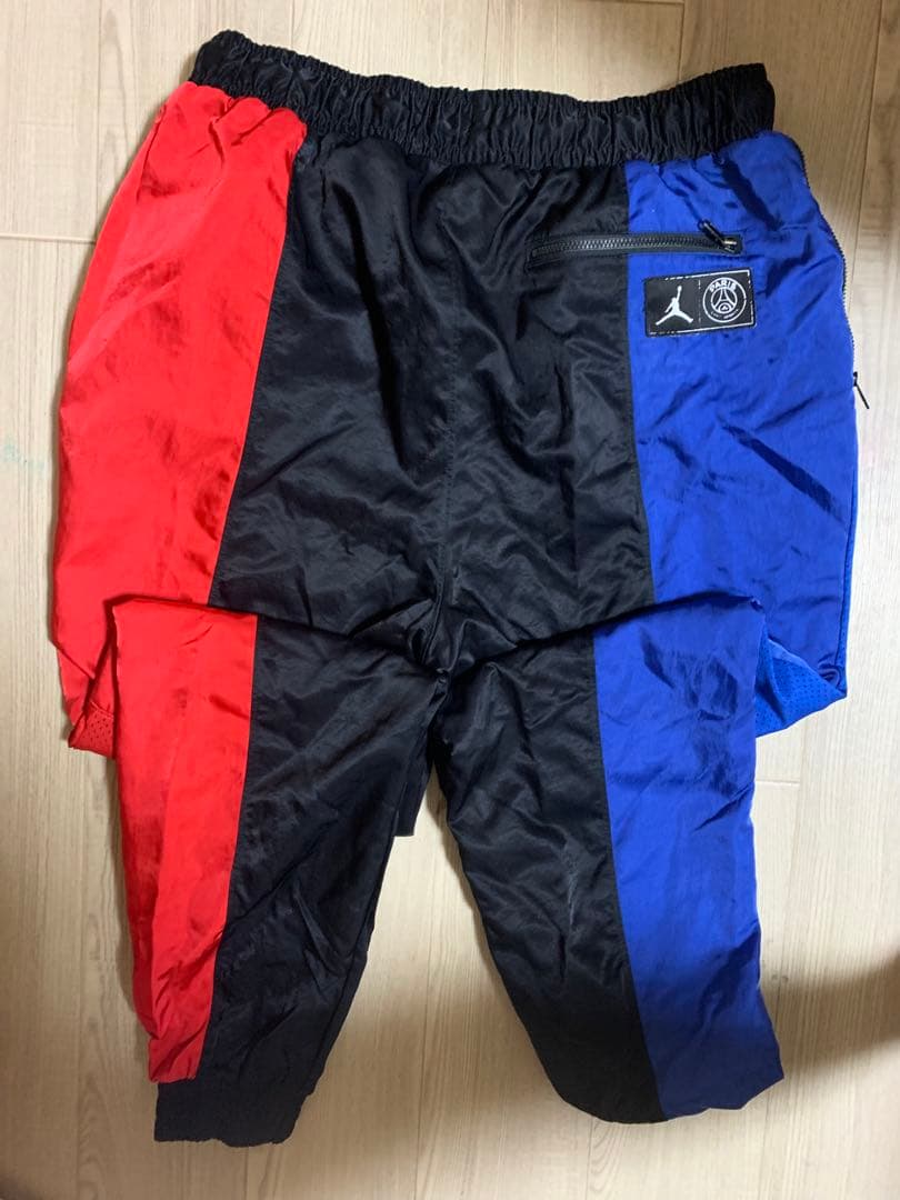 い*し様 激レア！！パリ・サンジェルマン ジョーダンセットアップ！さぁオークショ