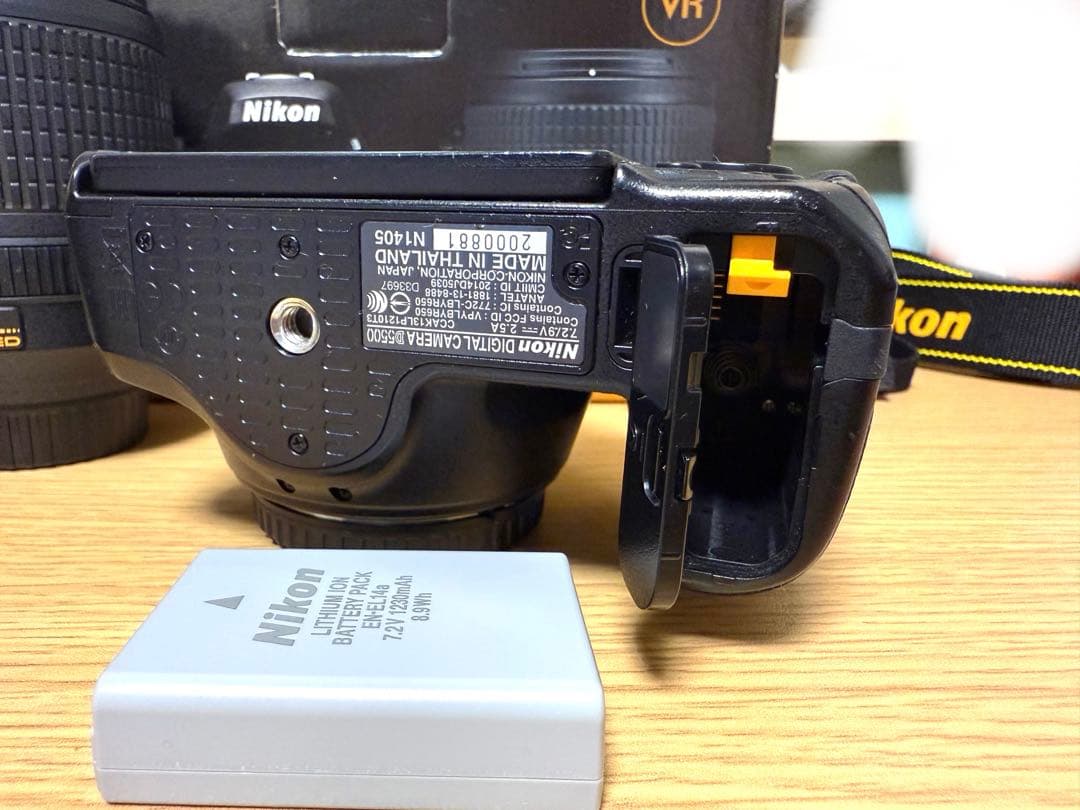 Nikon D5500 18-140 VR Kit 箱あり★
