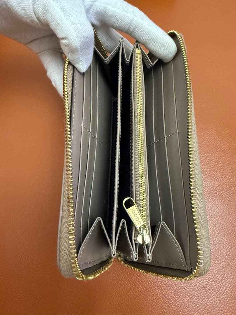 GUCCI ジップアラウンドウォレット