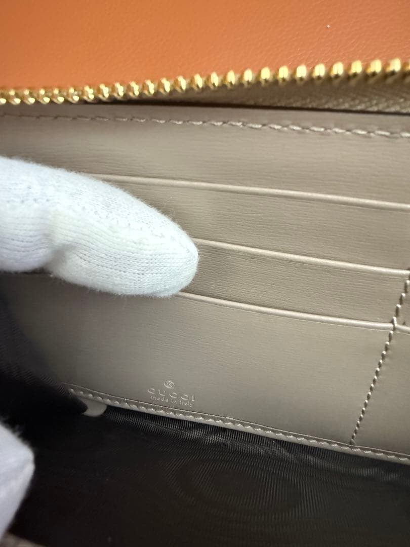 GUCCI ジップアラウンドウォレット