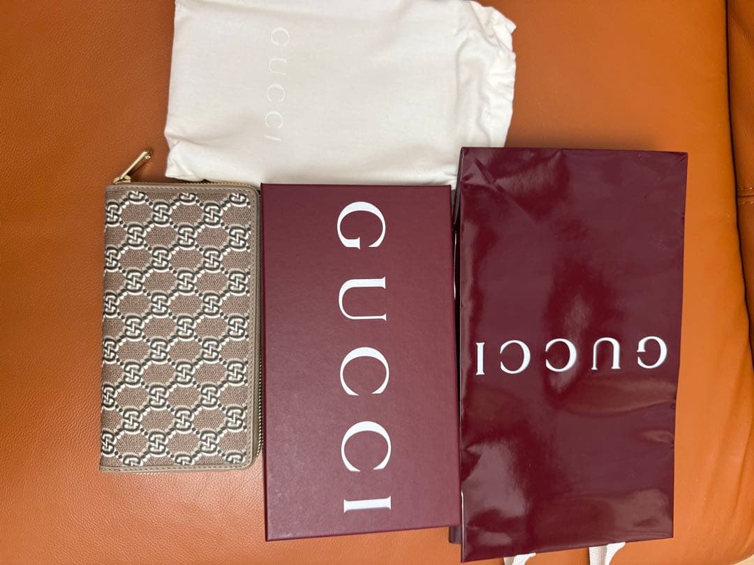 GUCCI ジップアラウンドウォレット